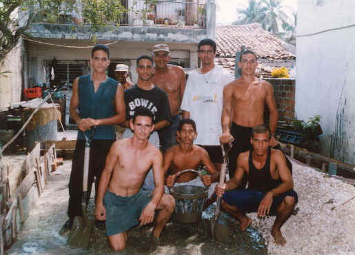 Un Alto en el Trabajo - Templo Guan Yin - Camagey, Cuba