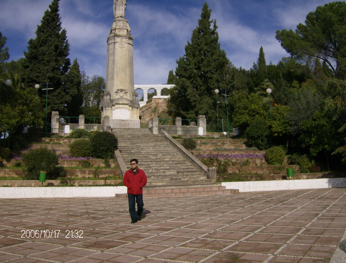 Jos Luis Siguero Zurdo, uno de nuestros colaboradores, en los jardines de la Ermita