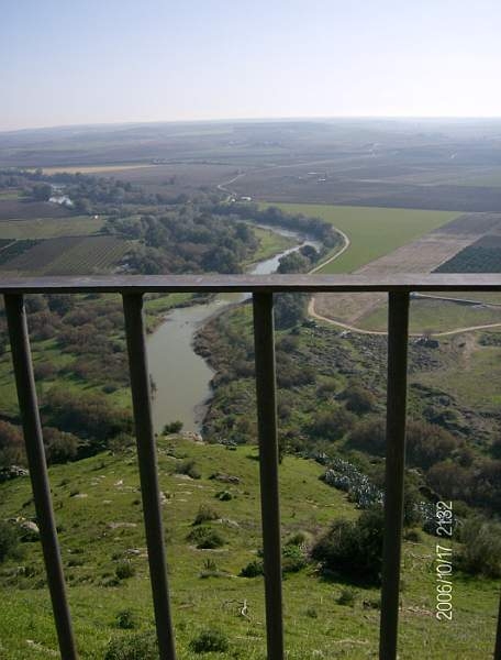 El Guadalquivir serpentea le vega cordobesa, buscando su ocano. - Foto por Jos Luis Siguero Zurdo